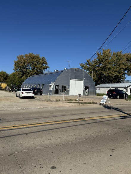 Primary Photo Of 434 E Oshkosh St, Ripon Auto Repair For Sale