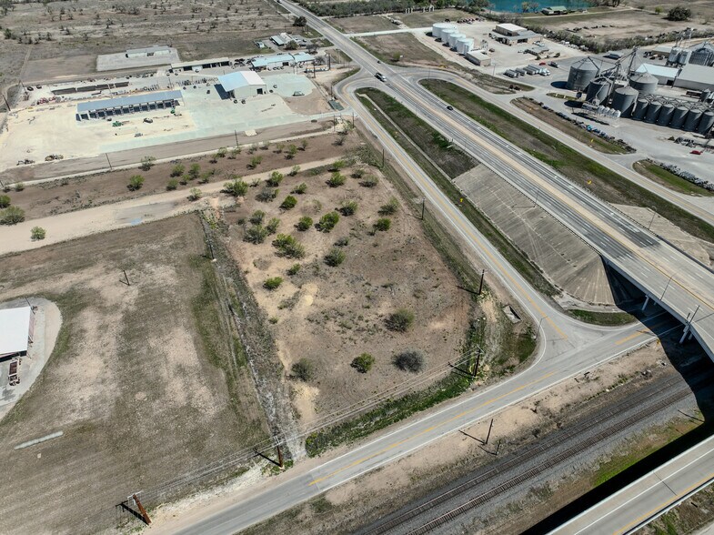More Photos Of 00 00 East 18th Street St, Hondo Land For Sale