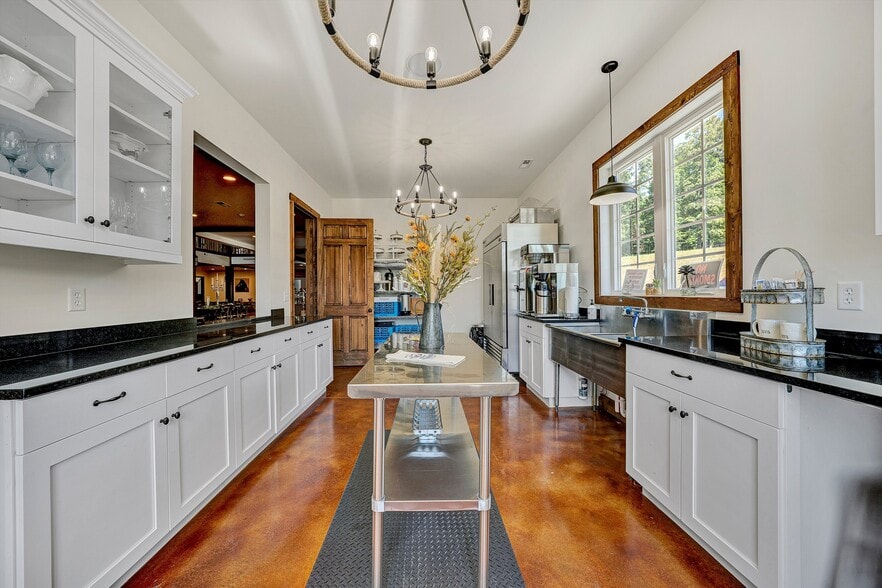 More Photos Of 9945 Brooks Mill Rd, Burnt Chimney Specialty For Sale