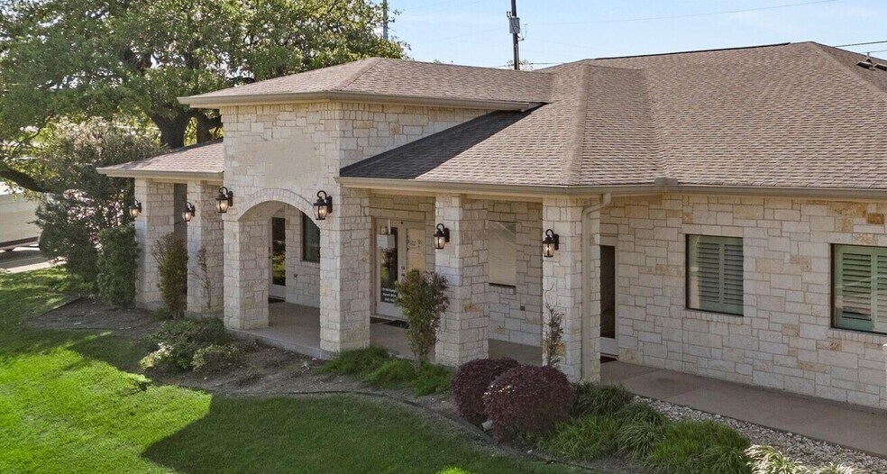 Primary Photo Of 15130 Badger Ranch Blvd, Woodway Medical For Lease
