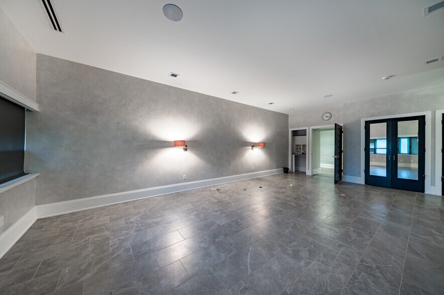 More Photos Of 145 School Rd, Mount Morris Office For Sale