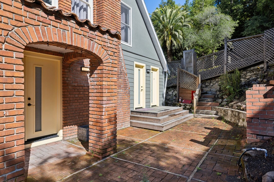 More Photos Of 250 Red Hill Ave, San Anselmo Apartments For Sale