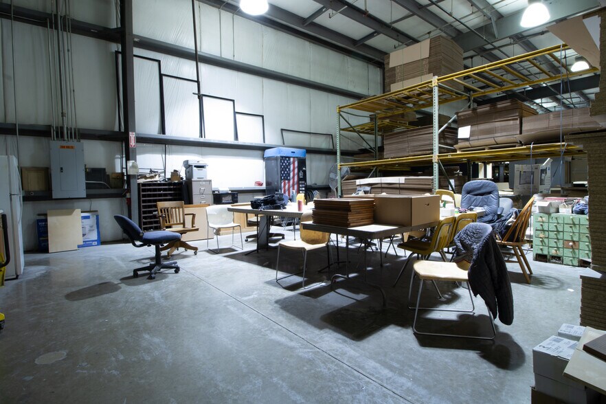 More Photos Of 507 Demoss Ave, Arcadia Industrial For Sale