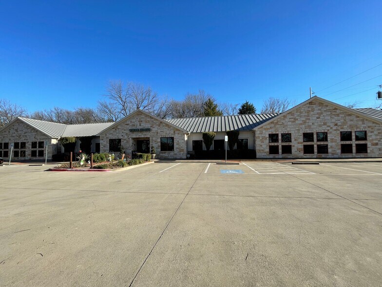 More Photos Of 3930 Naaman School Rd, Garland Medical For Sale