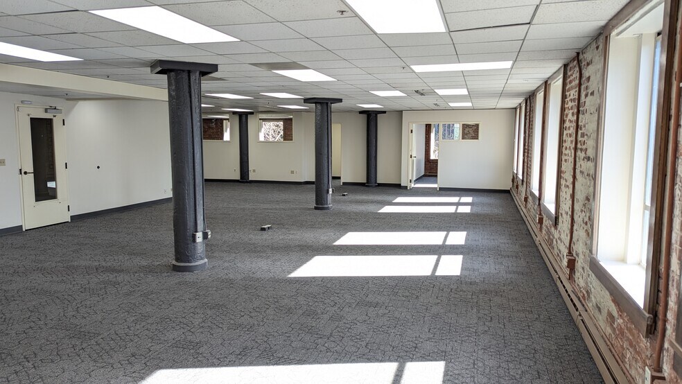 More Photos Of 401 2nd Ave S, Seattle Unknown For Lease