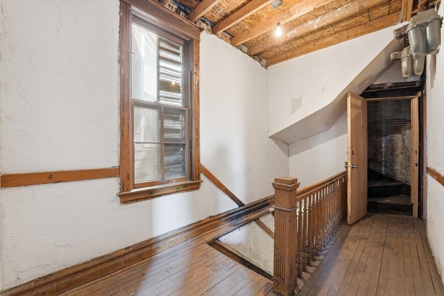 More Photos Of 1321 W 18th St, Chicago Apartments For Sale
