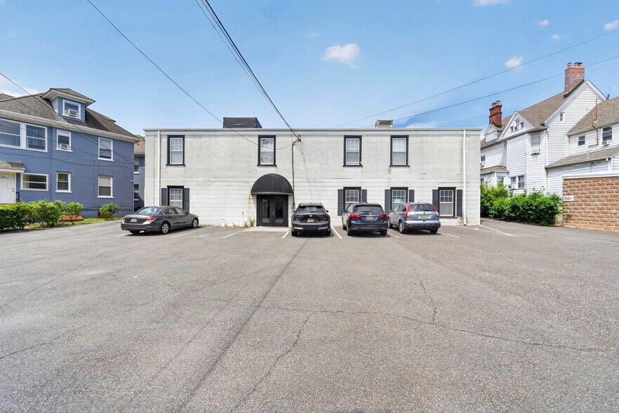 More Photos Of 89 Valley Rd, Montclair Medical For Sale