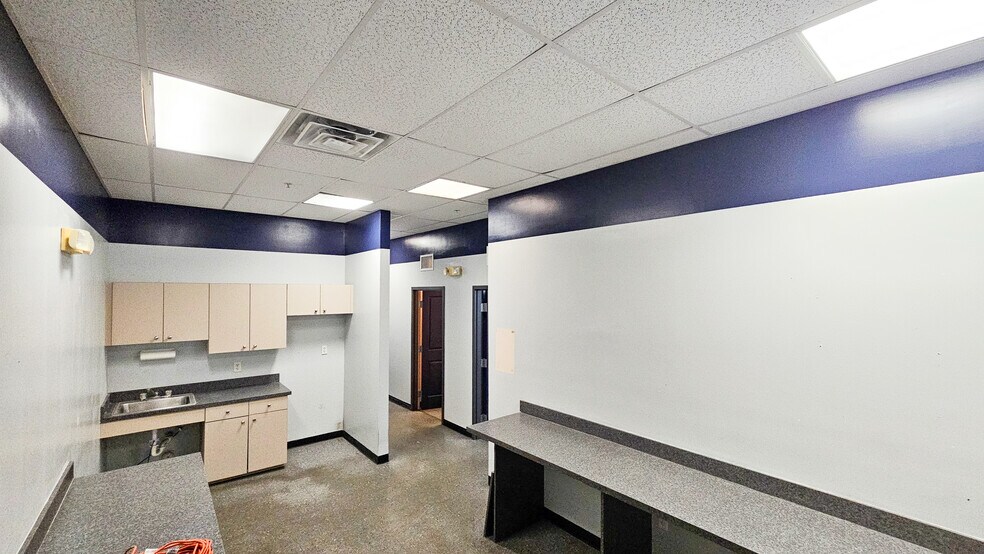 More Photos Of 2349-2363 Stirling Rd, Fort Lauderdale Warehouse For Lease