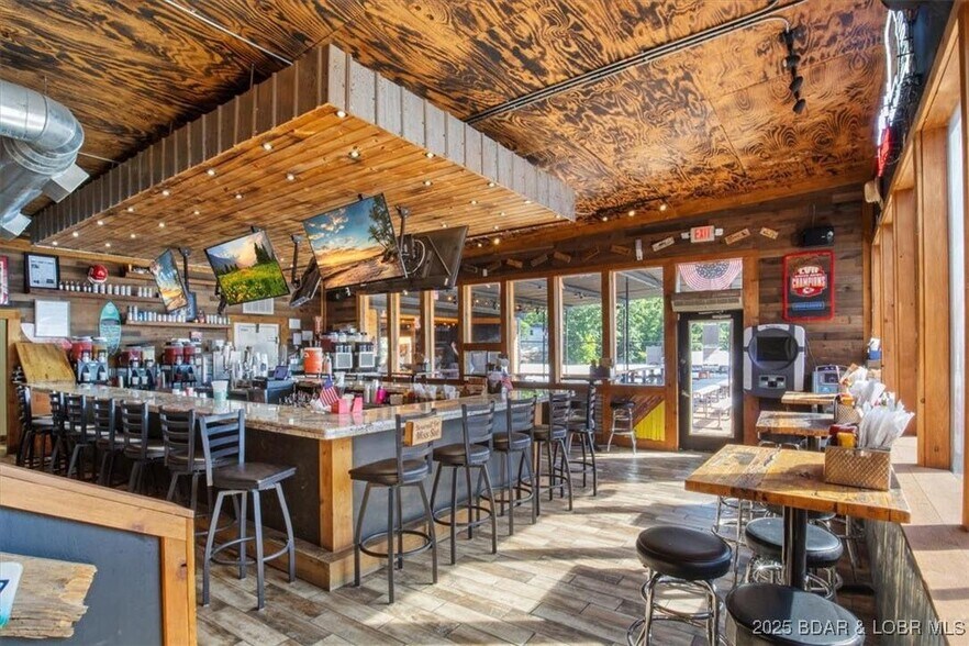 More Photos Of 267 Runaway Dr, Climax Springs Hotel For Sale