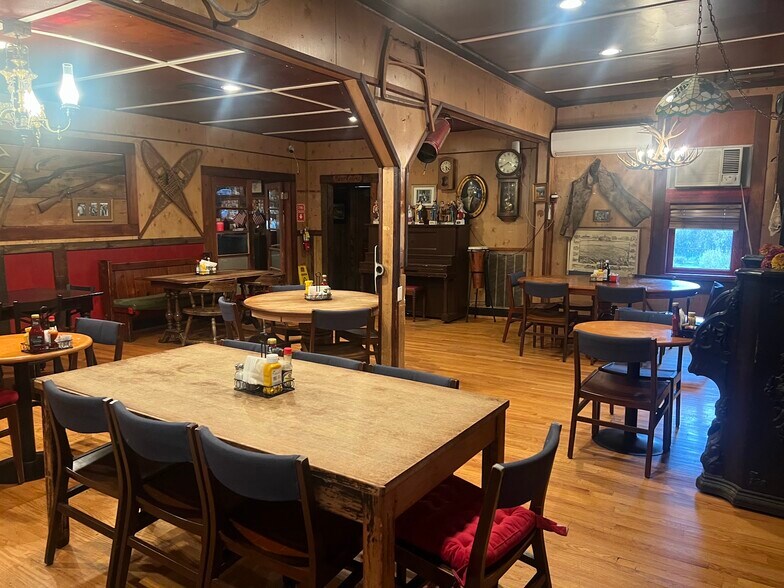 More Photos Of 125 Deadwood Rd, Lewiston Restaurant For Sale