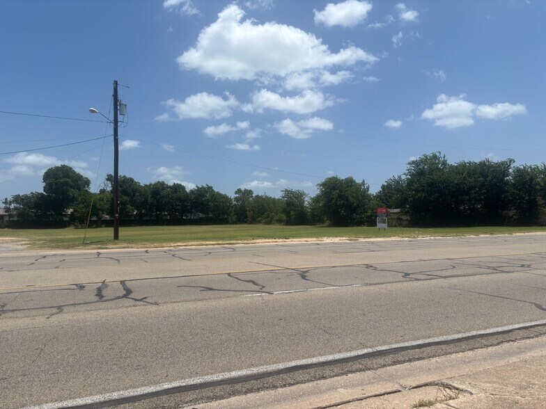 More Photos Of 801 E Veterans Memorial Blvd, Killeen Land For Sale
