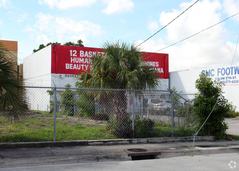 More Photos Of 560 NW 27th St, Miami Freestanding For Lease