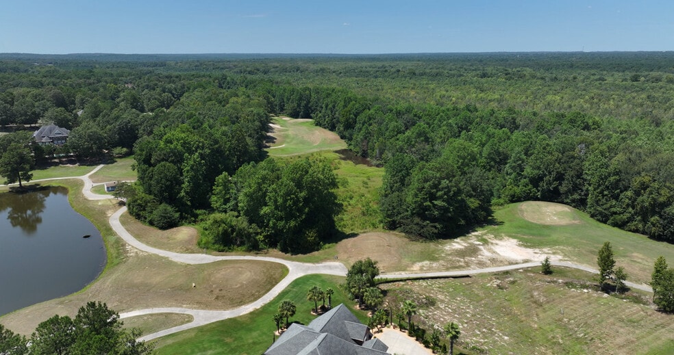 More Photos Of 128 Oakview Club Dr, Macon-Bibb Golf Course Driving Range For Sale