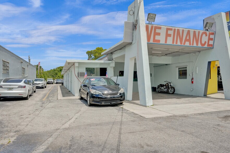 More Photos Of 5350 N State Road 7, Fort Lauderdale Auto Repair For Lease