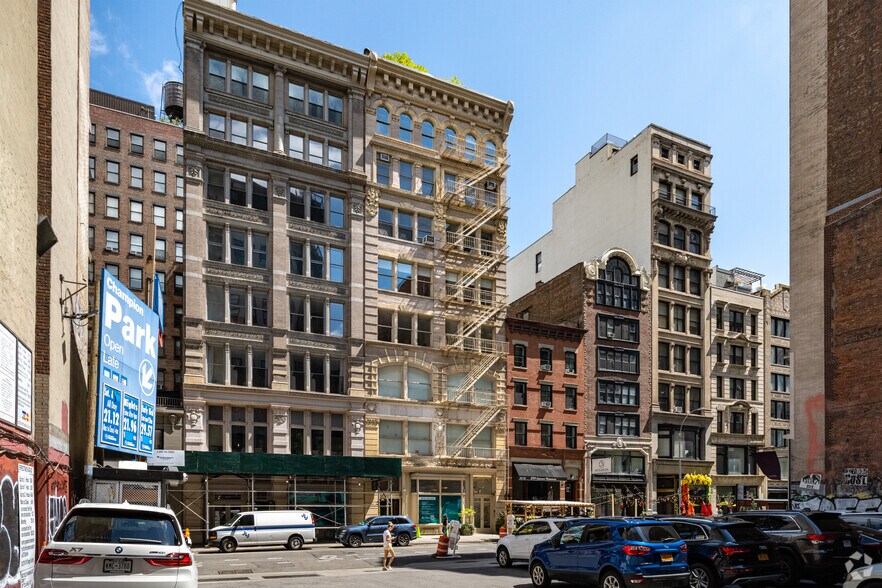 More Photos Of 7 E 17th St, New York Office For Sale