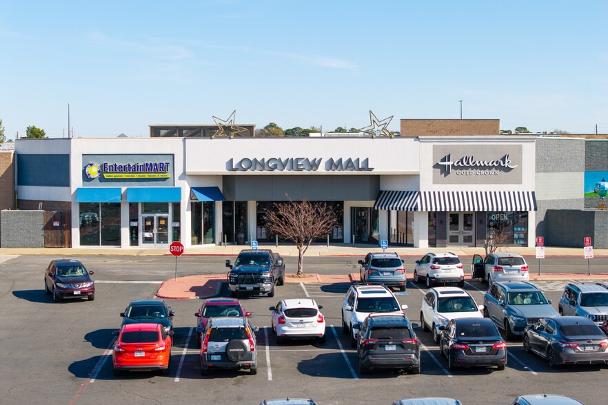 More Photos Of 3520 McCann Rd, Longview Department Store For Lease