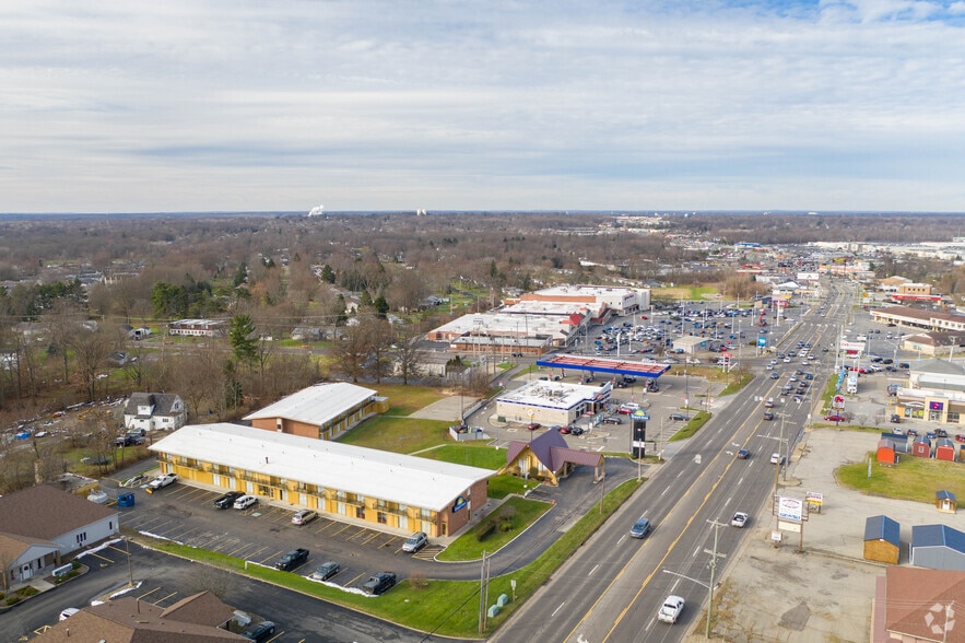 More Photos Of 1300 Youngstown Warren Rd, Niles Hotel For Sale