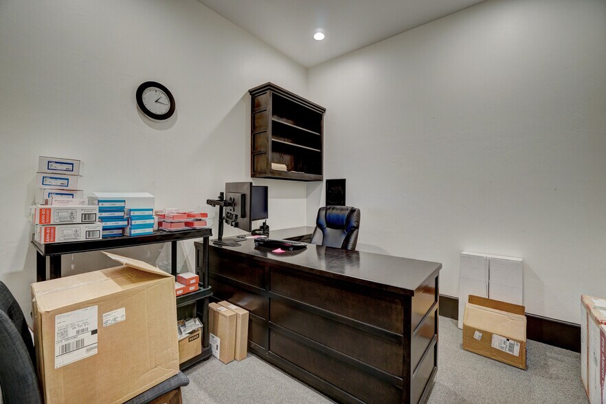 More Photos Of 616 S Post Rd, Midwest City Medical For Sale