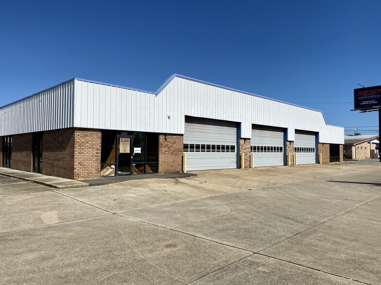 More Photos Of 1560 Fairfield Dr, Pensacola Auto Repair For Sale
