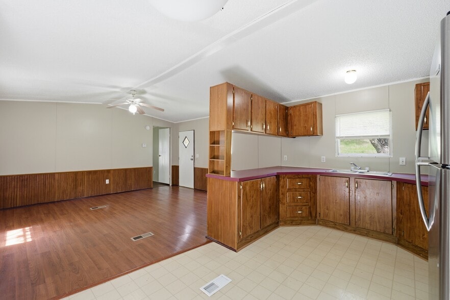 More Photos Of 759 Hillvale Rd, Andersonville Manufactured Housing Mobile Home Park For Sale
