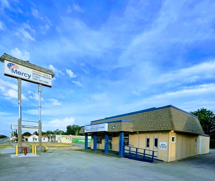 Primary Photo Of 1222 NW Cache Rd, Lawton Office For Lease