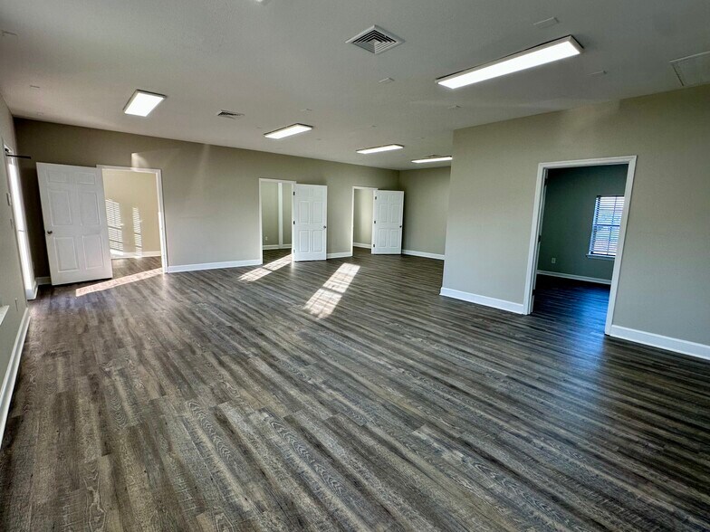 More Photos Of 6441 Bonny Oaks Dr, Chattanooga Medical For Lease