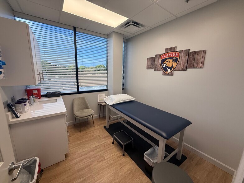More Photos Of 9970 S Central Park Blvd, Boca Raton Medical For Lease
