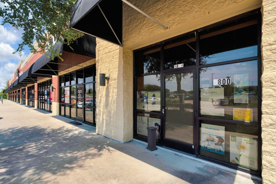 More Photos Of 5850 S Hulen St, Fort Worth Unknown For Lease