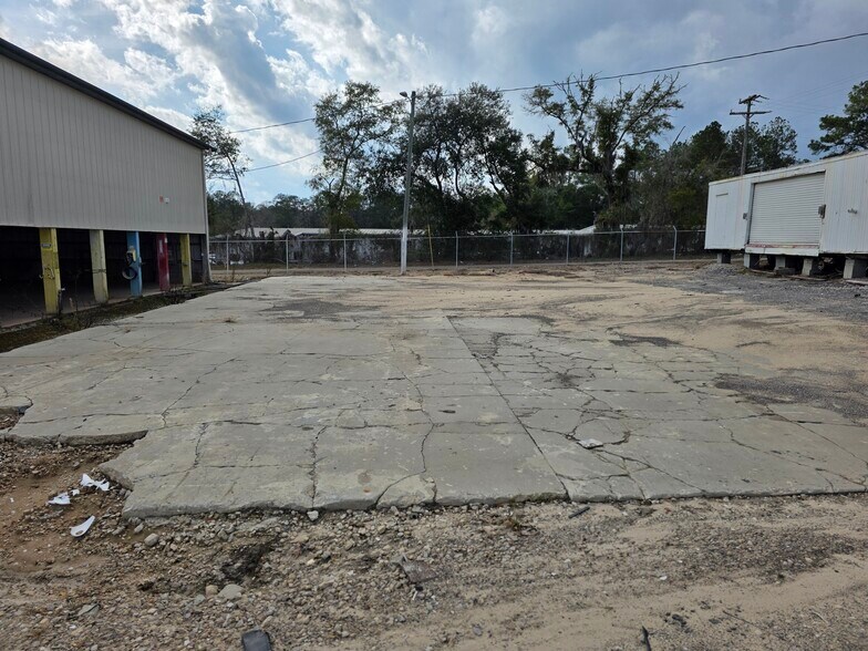 More Photos Of 4742 Blountstown Hwy, Tallahassee Office For Lease