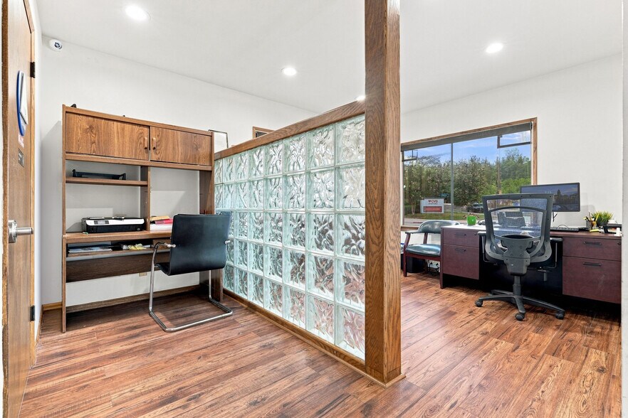 More Photos Of 1063 Colorado Blvd, Eagle Rock Medical For Sale