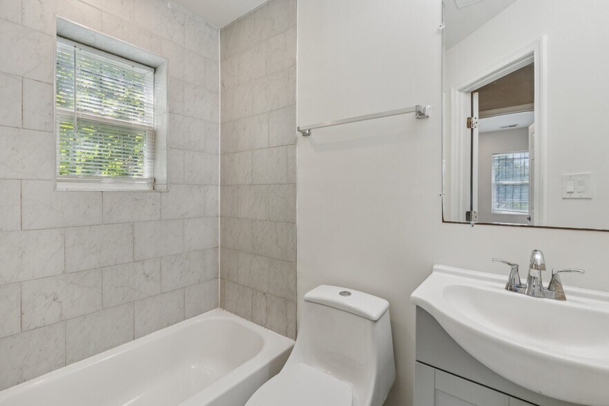 More Photos Of 430 Condon Ter SE, Washington Apartments For Sale