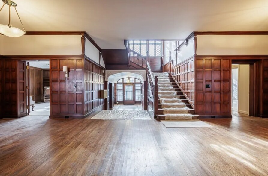 More Photos Of 935 East Ave, Rochester Office For Sale