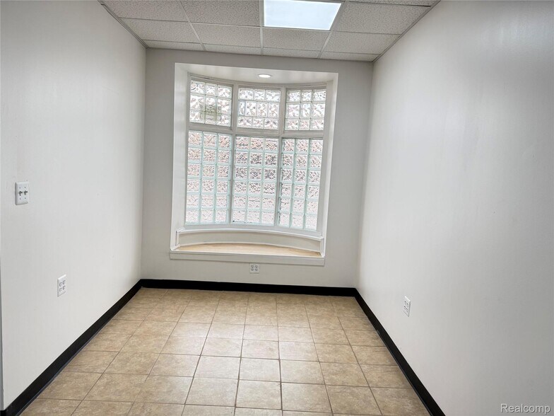 More Photos Of 22741 Van Dyke Rd, Warren Storefront For Lease