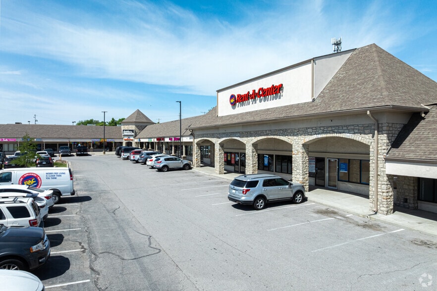 More Photos Of 11902-11906 Blue Ridge Blvd, Grandview Unknown For Lease