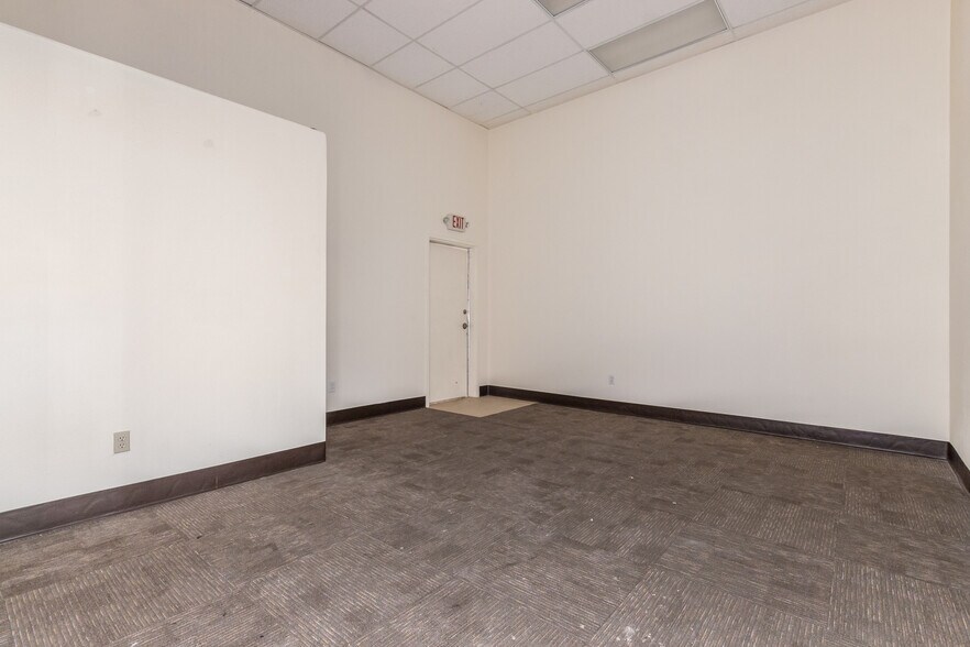 More Photos Of 3601 N Las Vegas Blvd, Las Vegas Storefront For Sale