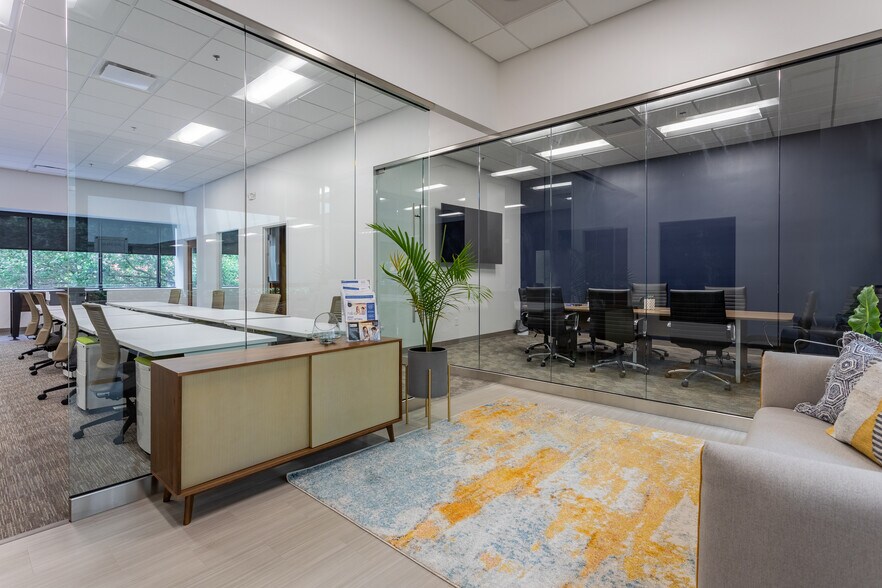 More Photos Of 101 S Elm St, Greensboro Office For Lease