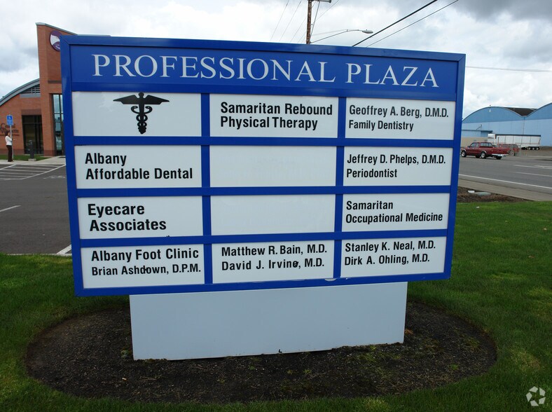 More Photos Of 2815 Willetta St SW, Albany Office For Lease