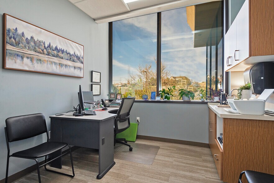 More Photos Of 320 W River Park Dr, Provo Medical For Sale