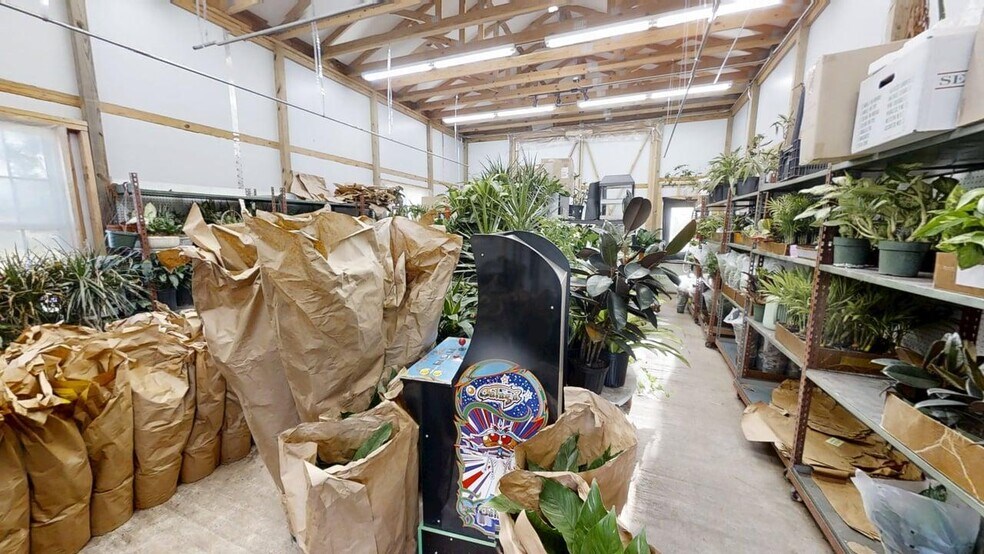 More Photos Of 17897 US-31, Vinemont General Retail For Sale