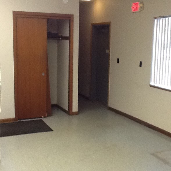 More Photos Of 7007 Calumet Ave, Hammond General Retail For Sale