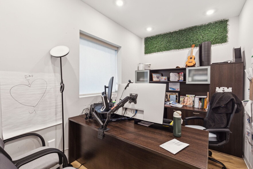 More Photos Of 6713 Ogontz Ave, Philadelphia Office For Sale