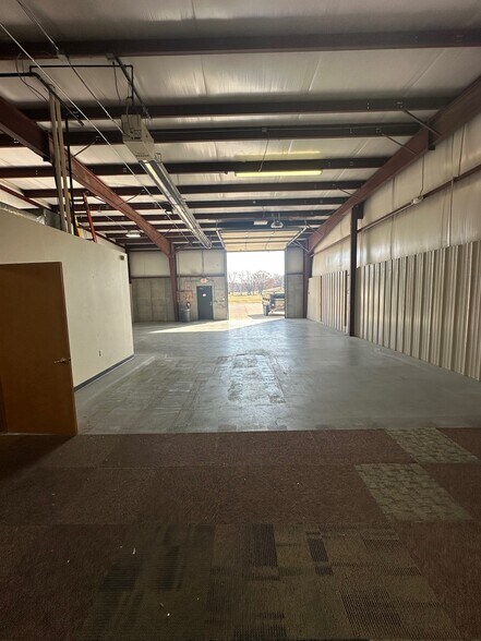 More Photos Of 510-520 S Main St, Monroe Warehouse For Lease