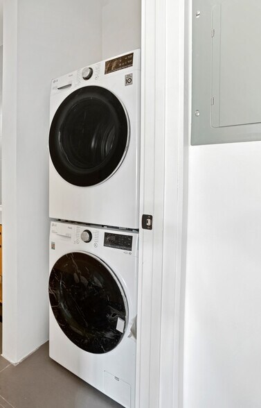 More Photos Of 684 Leonard St, Brooklyn Apartments For Sale