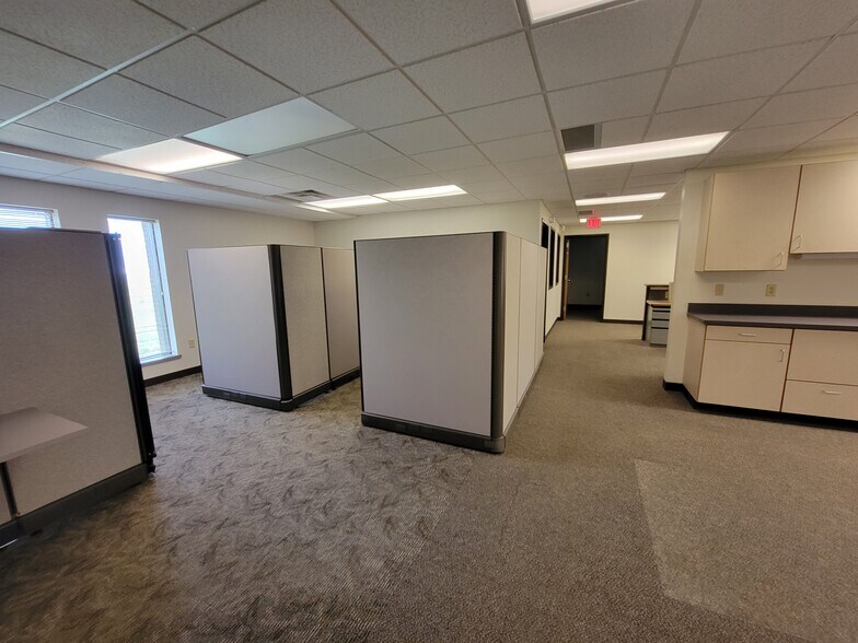 More Photos Of 4205 State St, Bismarck Medical For Sale