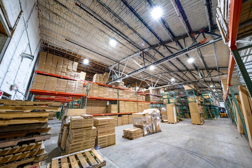 More Photos Of 1 White Horse Pike, Barrington Showroom For Sale