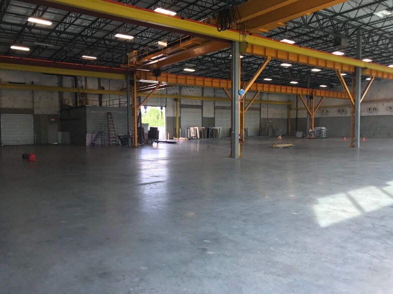 More Photos Of 22930 Quicksilver Dr, Sterling Warehouse For Lease