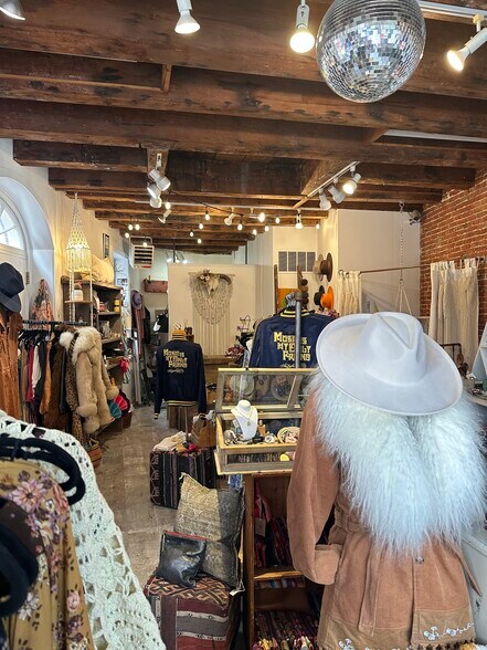 More Photos Of 1 Water St, Newburyport Storefront Retail Office For Sale