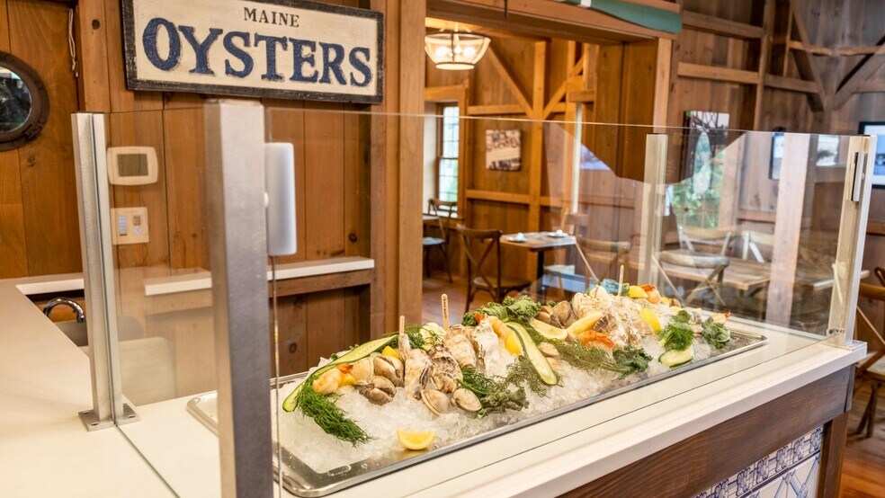 More Photos Of 262 Shore Rd, Ogunquit Restaurant For Sale