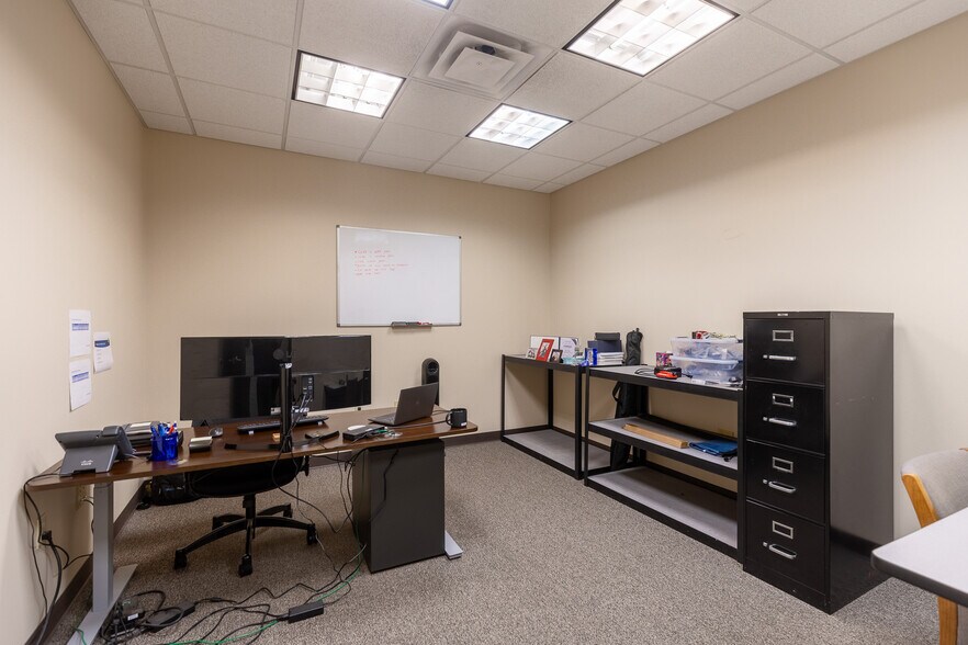 More Photos Of 1120-1130 Channingway Dr, Fairborn Medical For Sale