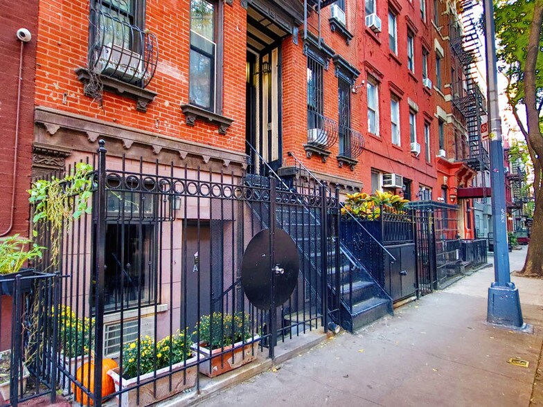More Photos Of 417 E 9th St, New York Apartments For Sale